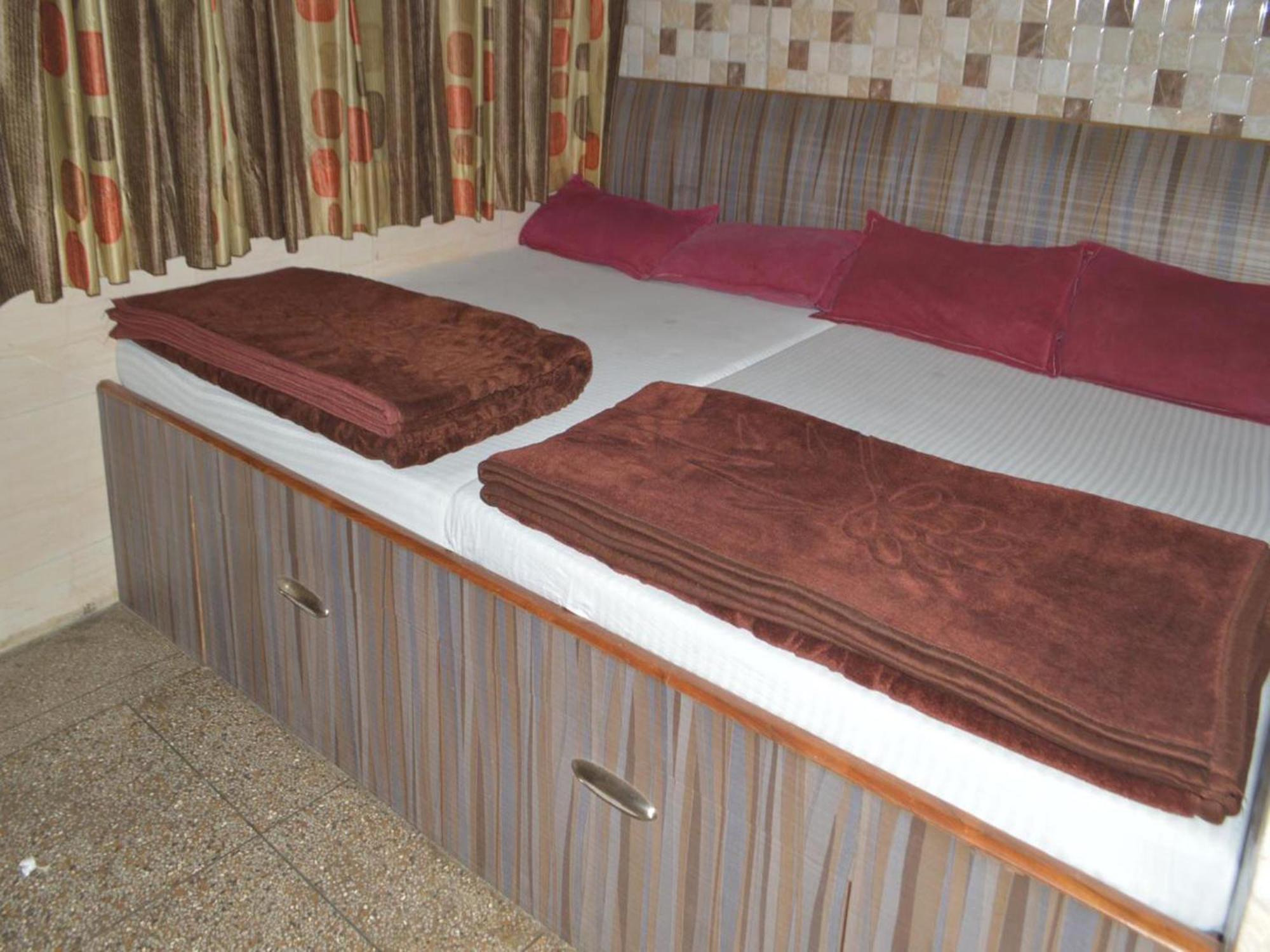 Ajanta Hotel 100 Mtrs Railway Station & 400 Mtrs Dargah Ajmer Exterior photo